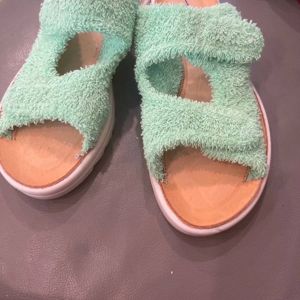 Intentionally Blank Women's Blink Sandal Green Size 8